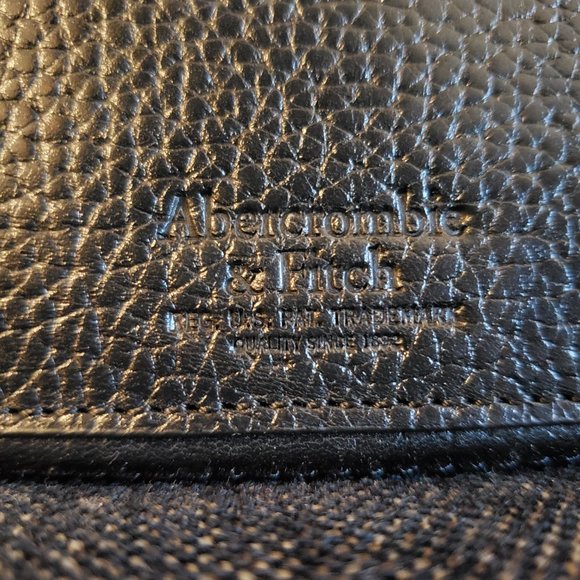 Abercrombie & Fitch Leather Mini Wallet with Zipper - Picture 5 of 7
